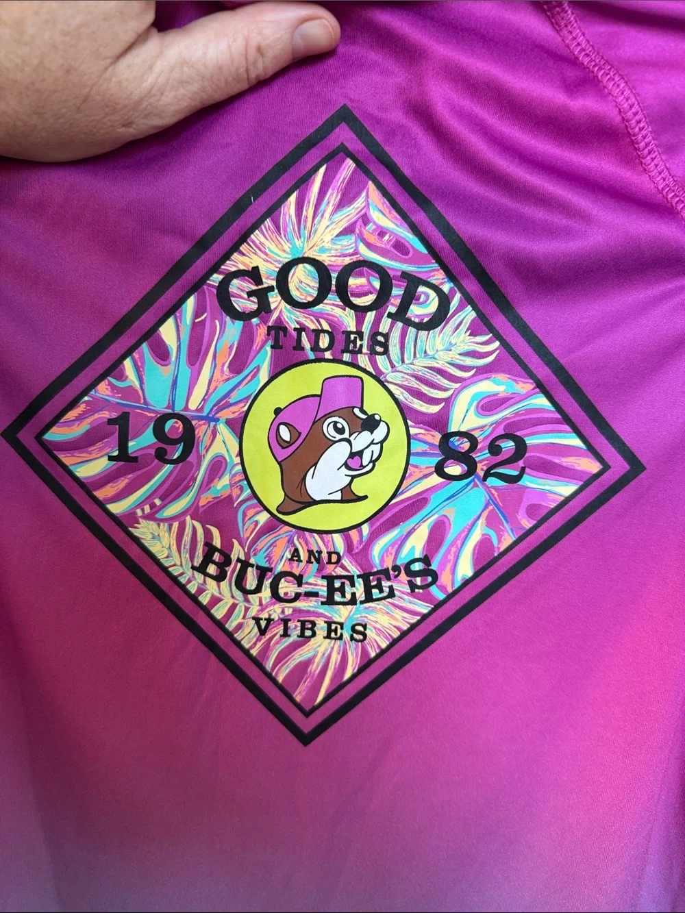 Bucees Hooded Gradient Pink-to-Aqua Rashguard Swim Top with hood size YM